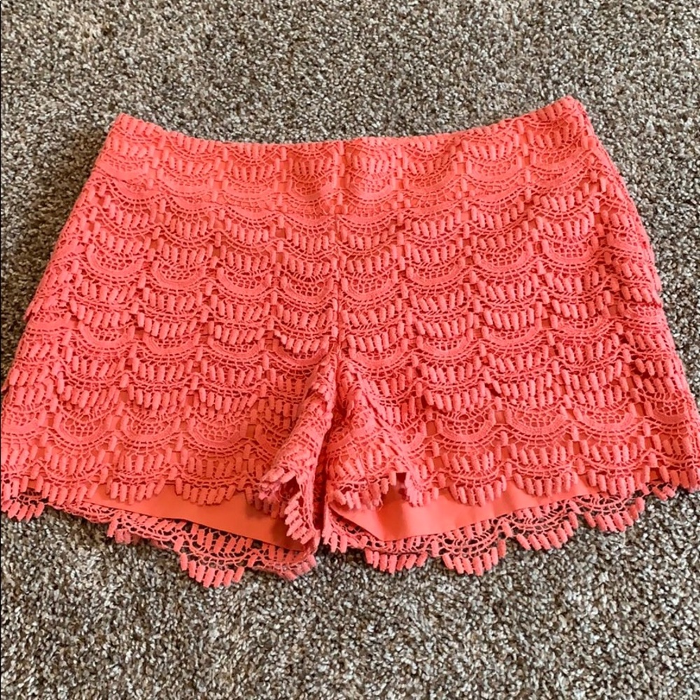 Lace short